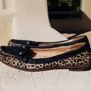 Leather and animal print loafers